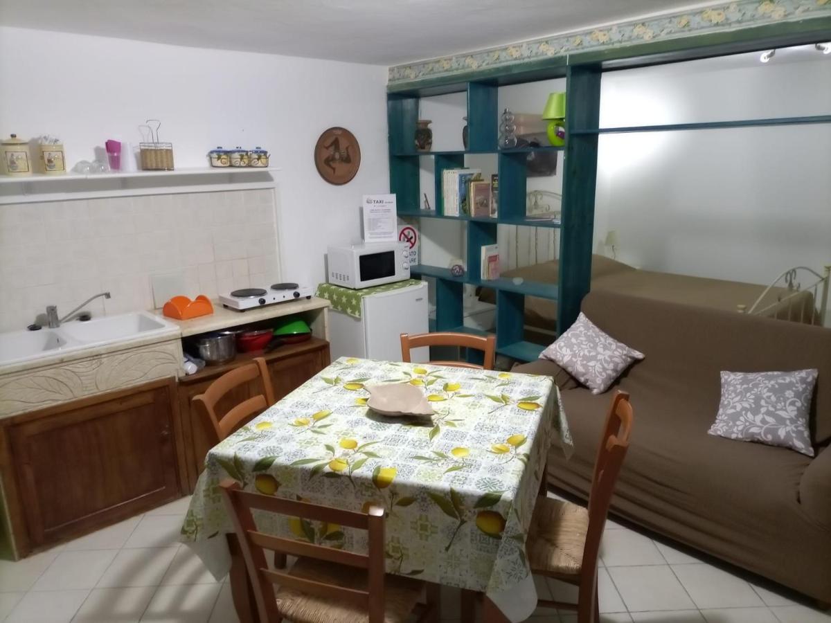 Da Salvo E Mary Hotel Trapani Buitenkant foto